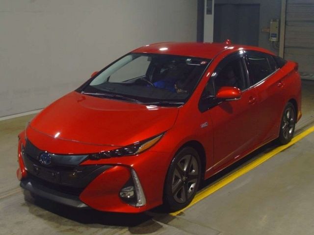 204 Toyota Prius phv ZVW52 2019 г. (TAA Yokohama)